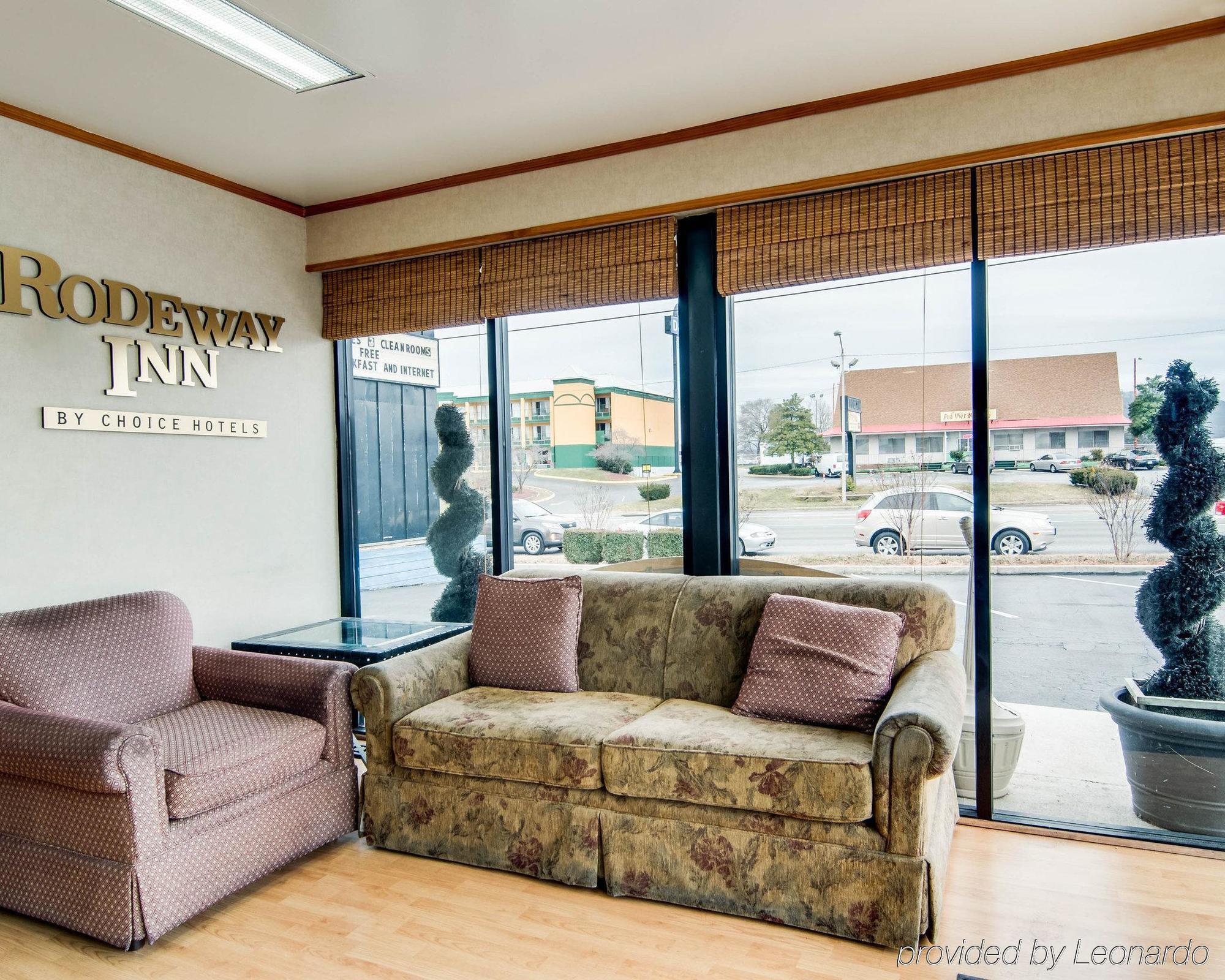 Rodeway Inn Civic Center Роанок Экстерьер фото