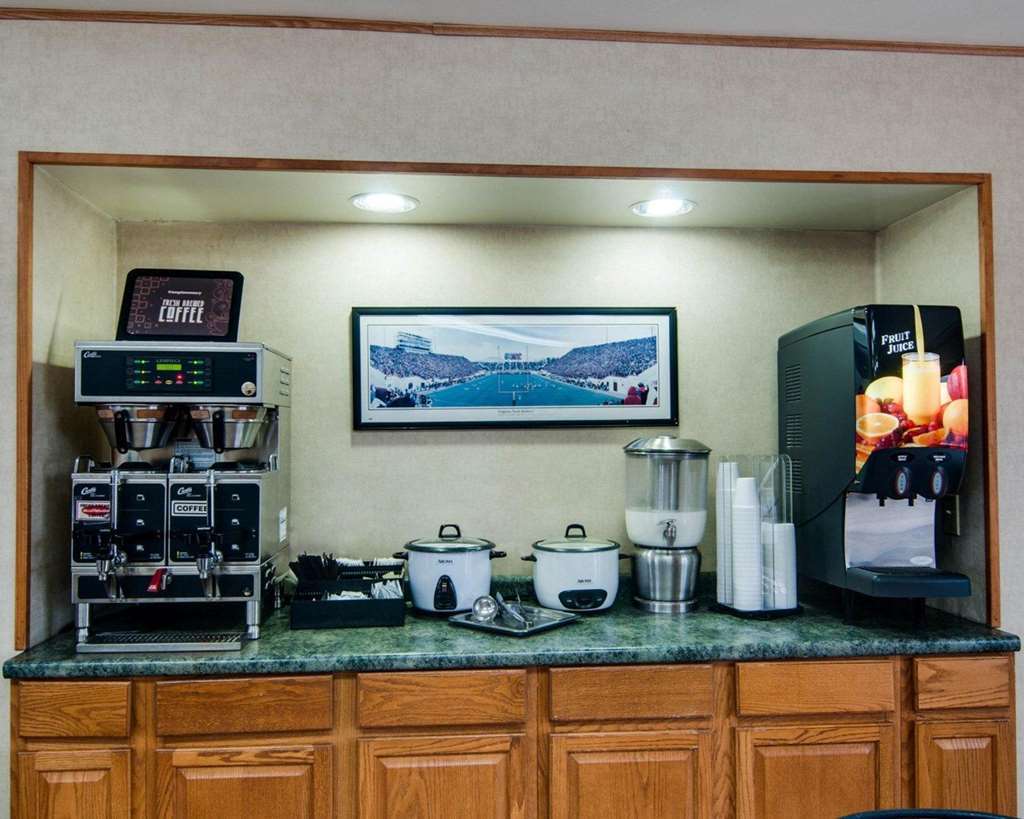 Rodeway Inn Civic Center Роанок Ресторан фото