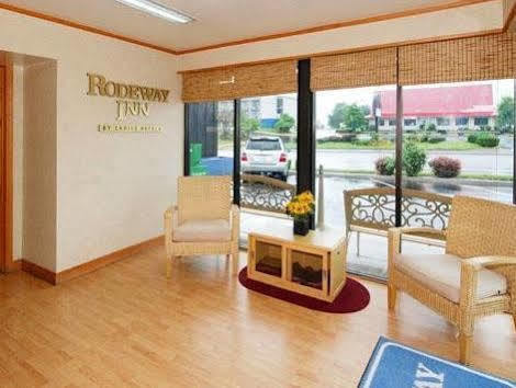 Rodeway Inn Civic Center Роанок Экстерьер фото