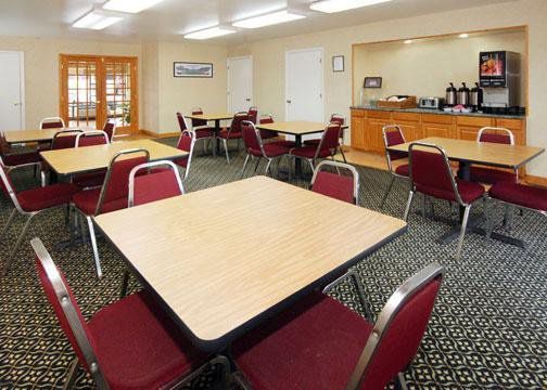 Rodeway Inn Civic Center Роанок Ресторан фото